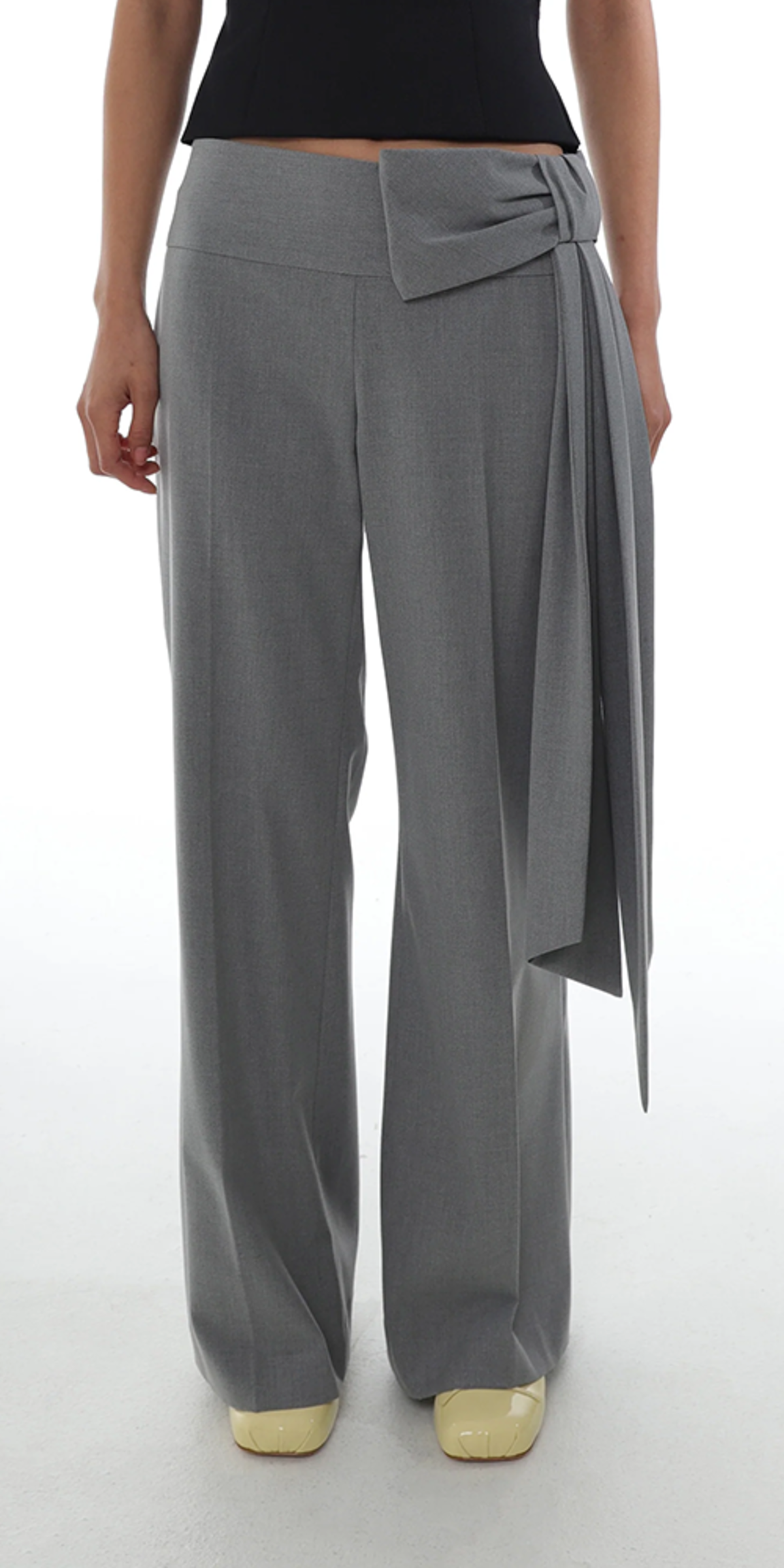 国内発送 SANDY LIANG☆リボン Suno パンツ ライトグレー Sandy Liang Suno Pant - Light Grey | Garmentory