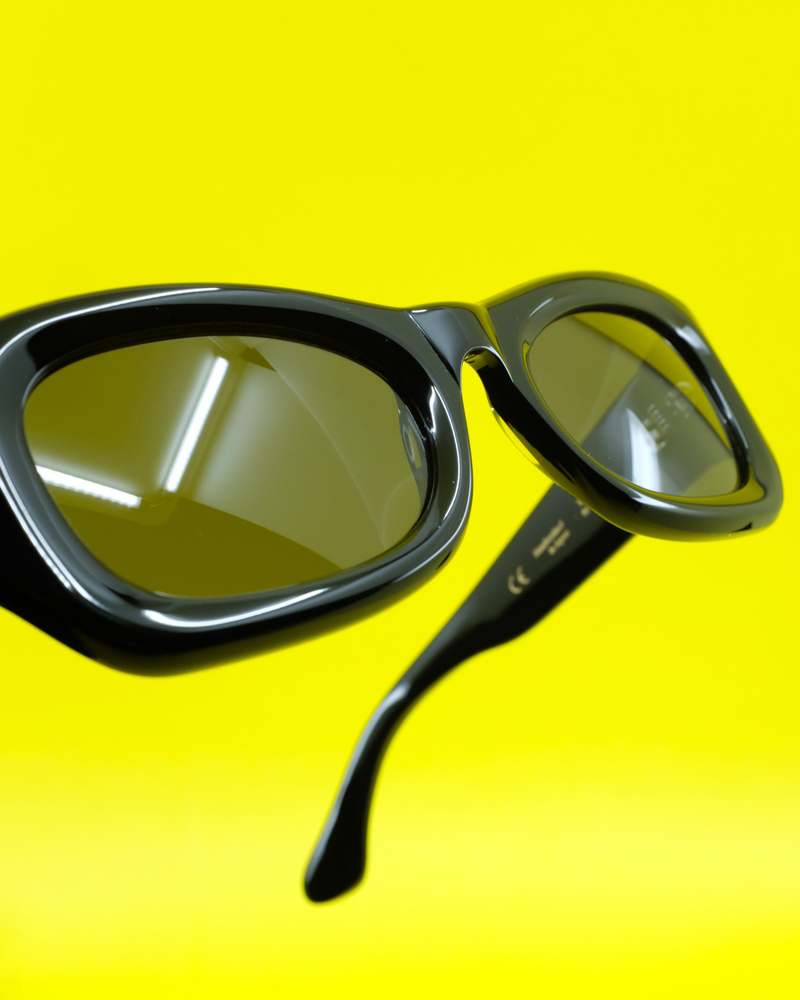 【関税込み】Port Tanger ブラック Tangerine サングラス Port Tanger Sunglasses - Black Tangerine/Black Lens | Garmentory