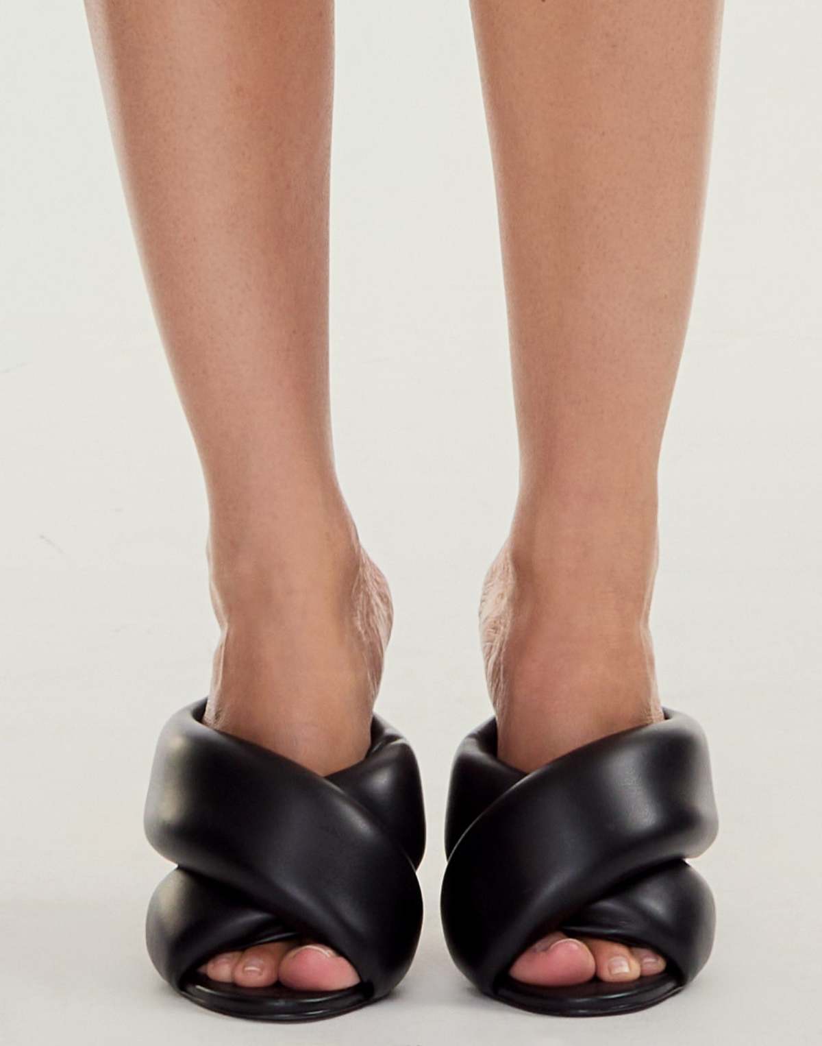【SCENERITY】Padded Mule Cynthia Rowley Padded Crossed Mules - Black | Garmentory