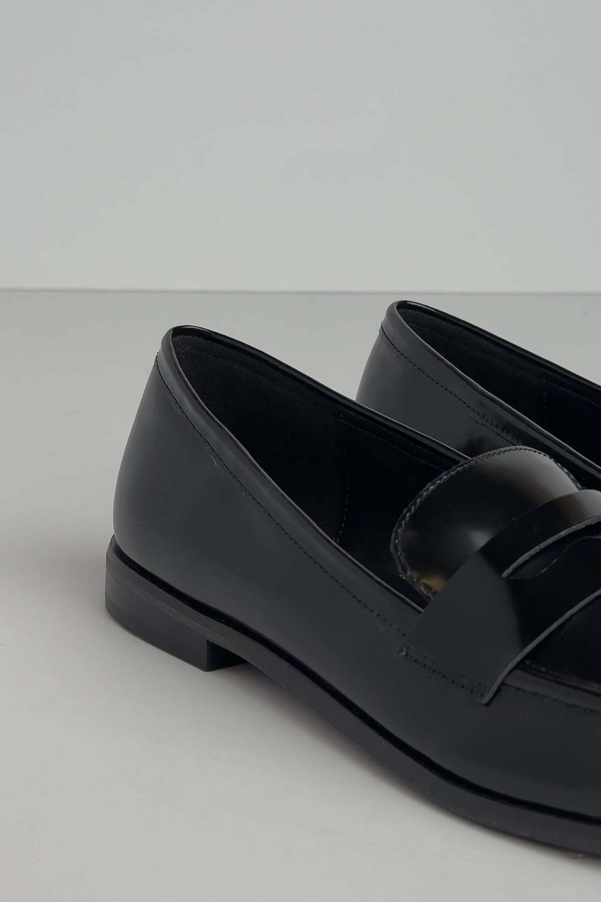 GOODSHOP BADSHOP Vintage Noir Leather Penny Loafers - Noir | Garmentory