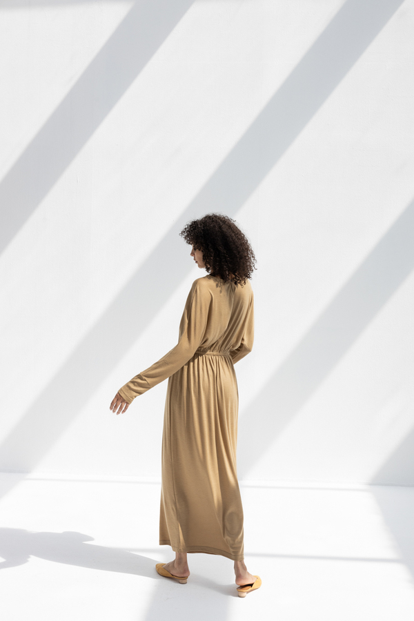 Black Crane Wool I-dress - Camel Black Crane Wool I-dress - Camel