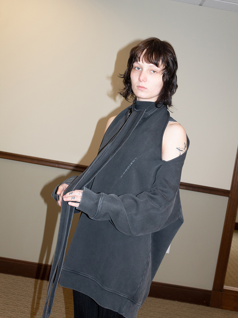 Y/Project Multiscarf Pinched Logo Sweatshirt - Vintage Black 