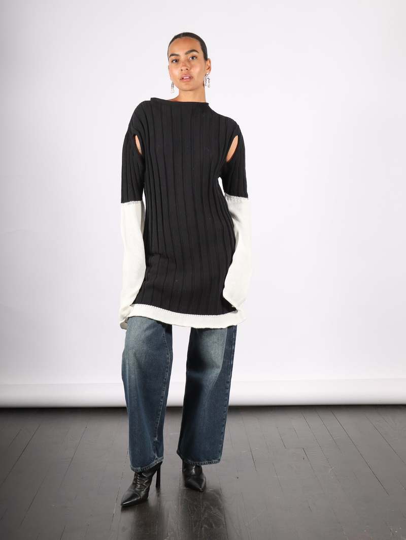 Tシャツ・カットソー ISSEY MIYAKE 'Behind The Scenes' sweater (IM48KN293 15) Issey Miyake Behind The Scenes Sweater - Black | Garmentory