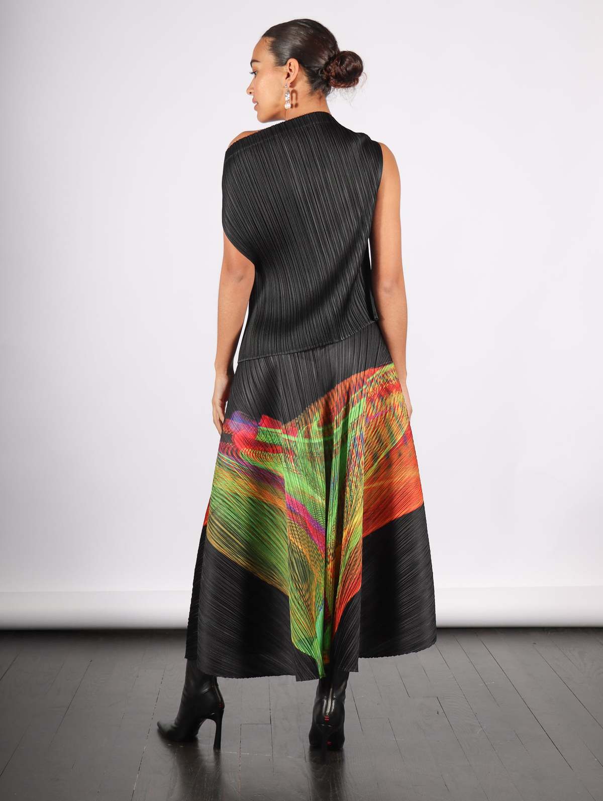 Spectrum-Skirt-in-Bright-Green 