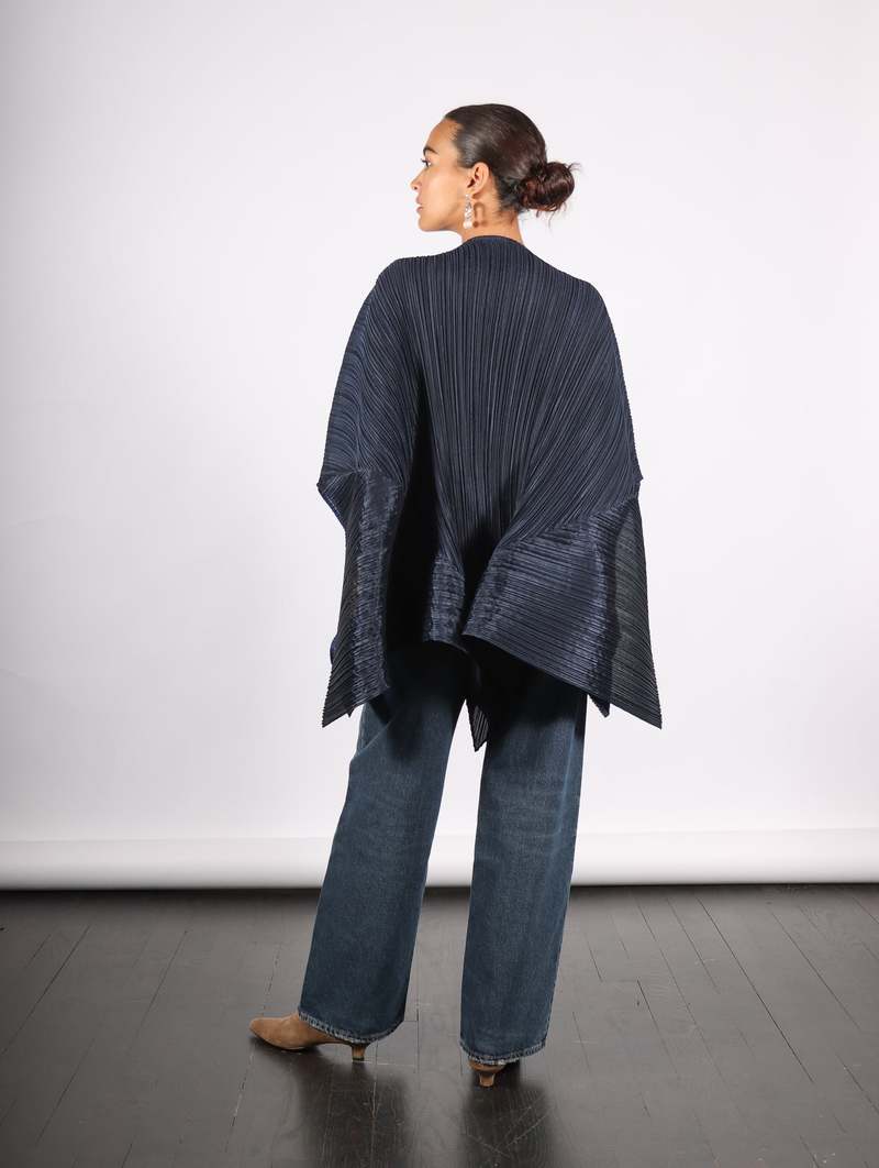 PLEATS PLEASE ISSEY MIYAKE ストール　スカーフ　大判 PLEATS PLEASE ISSEY MIYAKE ストール スカーフ 大判 Issey