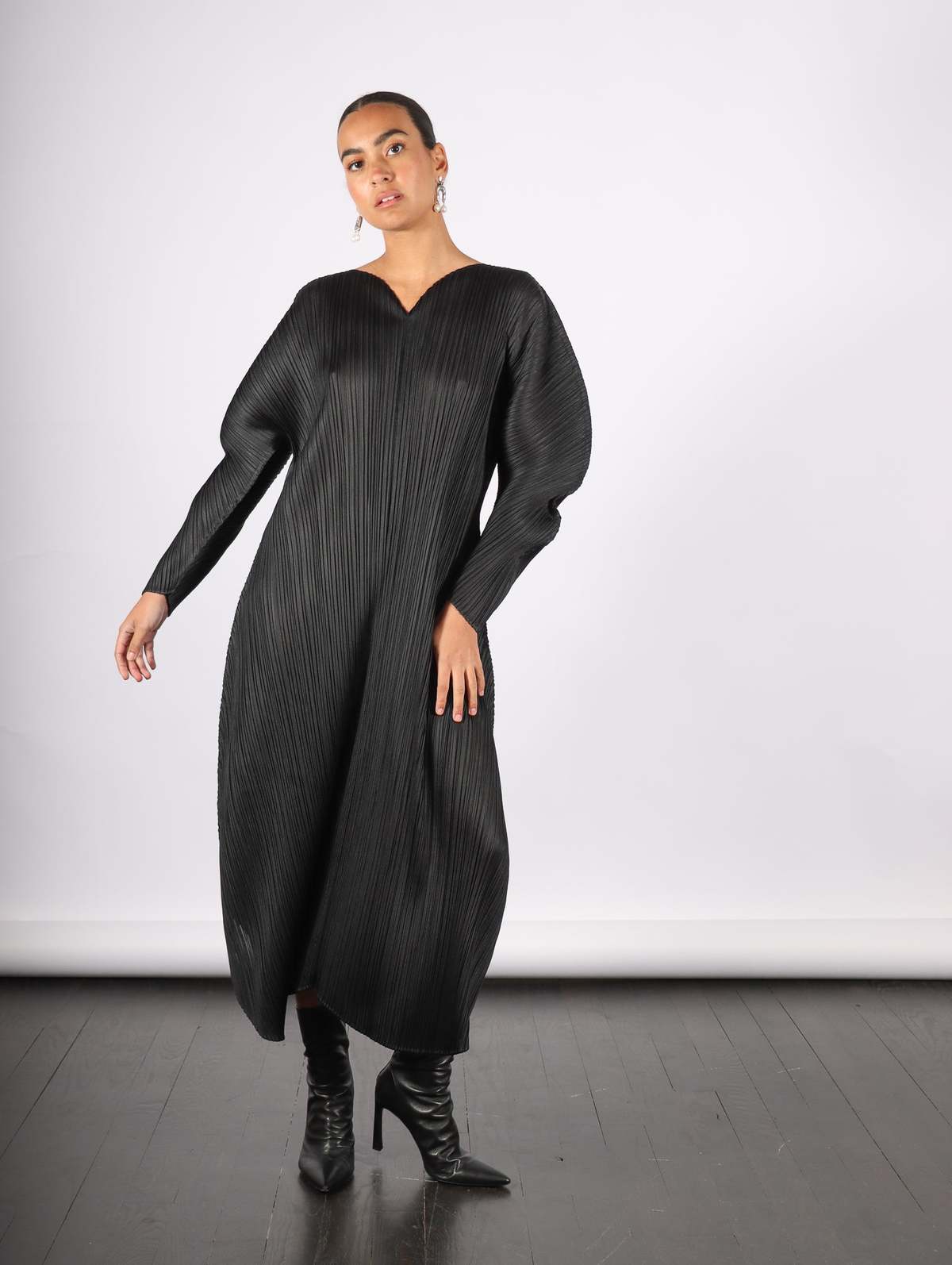 PLEATS PLEASE WORMHOLE NAVYサイズ3 PLEATS PLEASE ISSEY MIYAKE Navy Wormhole Midi Dress Pleats