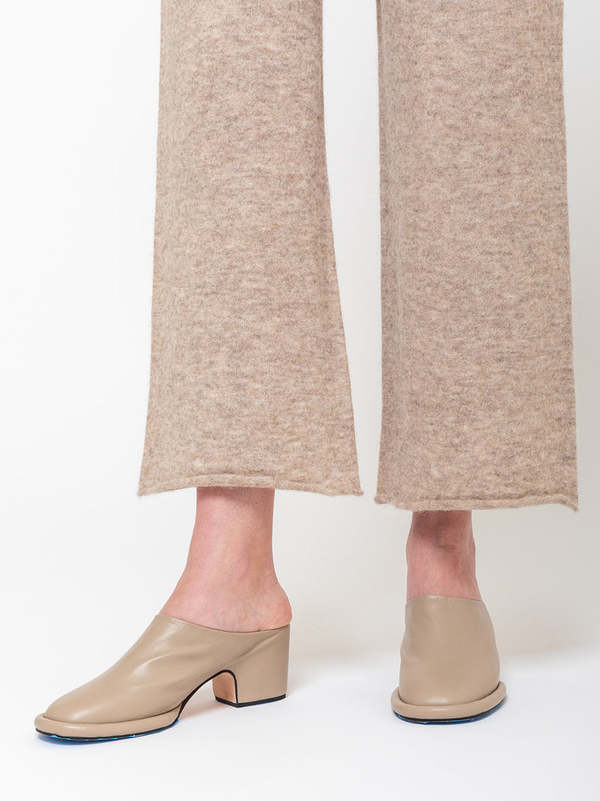 Serge Manoukian Mules / Sandalias De Cuero Beige T.39