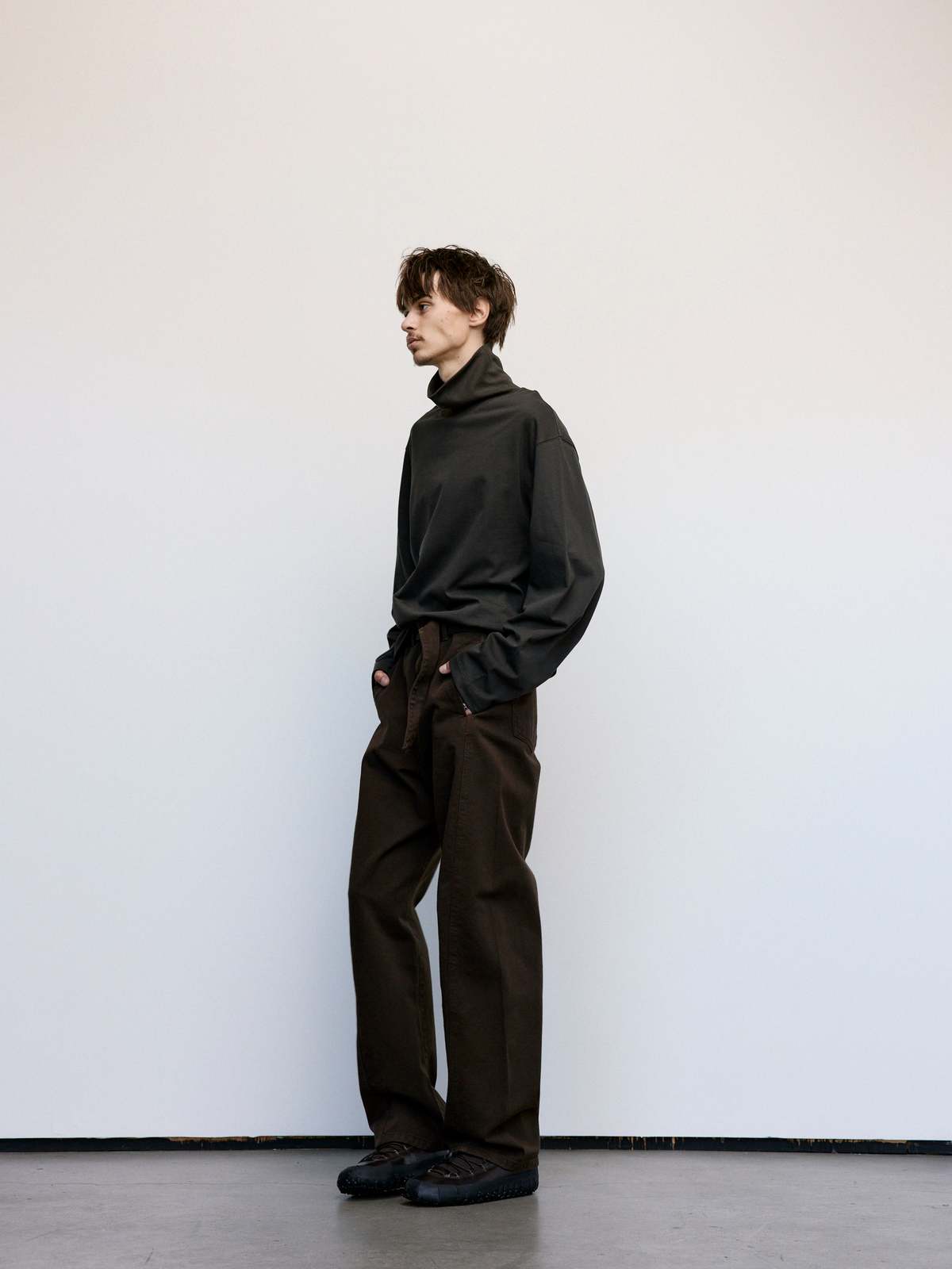 パンツ LEMAIRE TWISTED BELTED PANTS ESPRESSO XS LEMAIRE - ESPRESSO TWISTED BELTED PANTS – LE LABO STORE