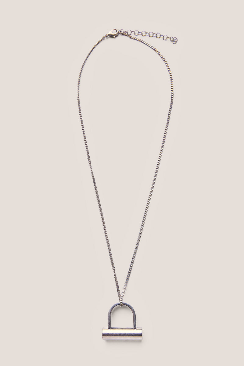 【MM6 MAISON MARGIELA】SILVER ONION PENDANT NECKLACE MM6 Maison Margiela Stamp Pendant Necklace | Silver | FARFETCH