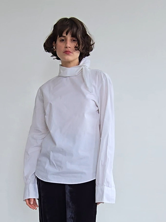 Blue wide sleeve blouse tied