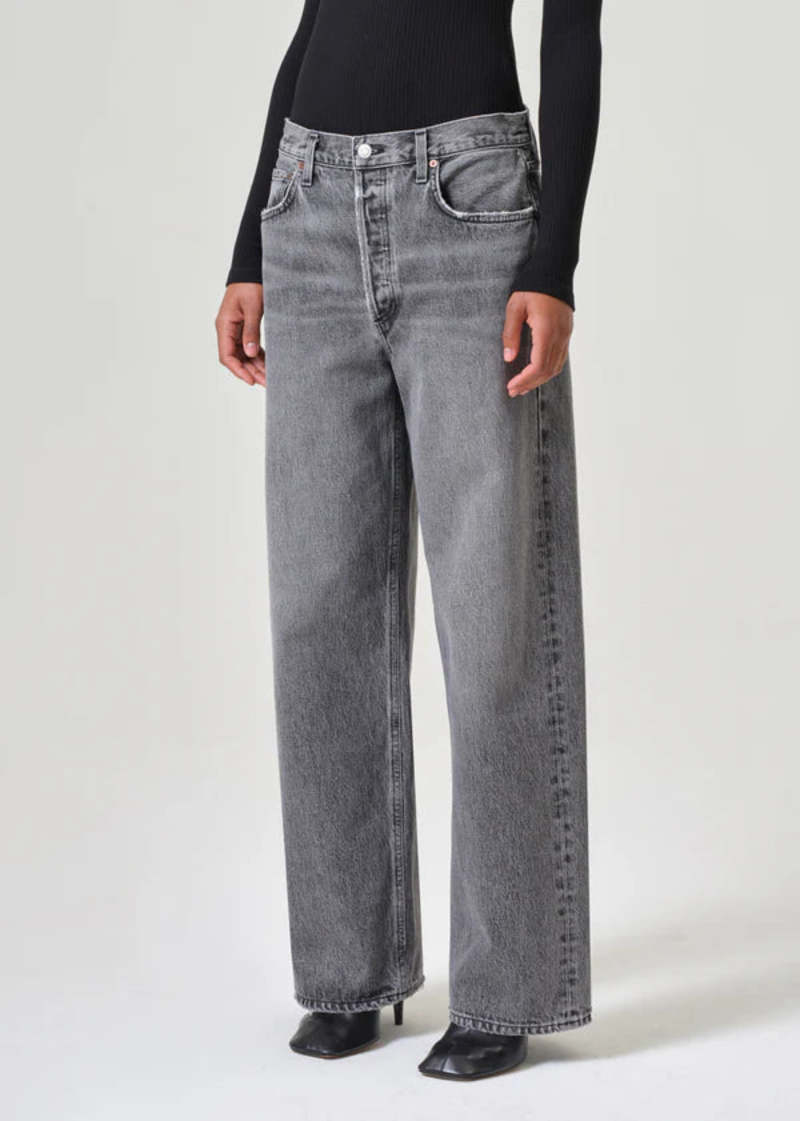 【送料&関税込】AGOLDE Grey Jeans With Low Waist And Wide Le Low Slung Baggy wide-leg jeans in grey - Agolde | Mytheresa