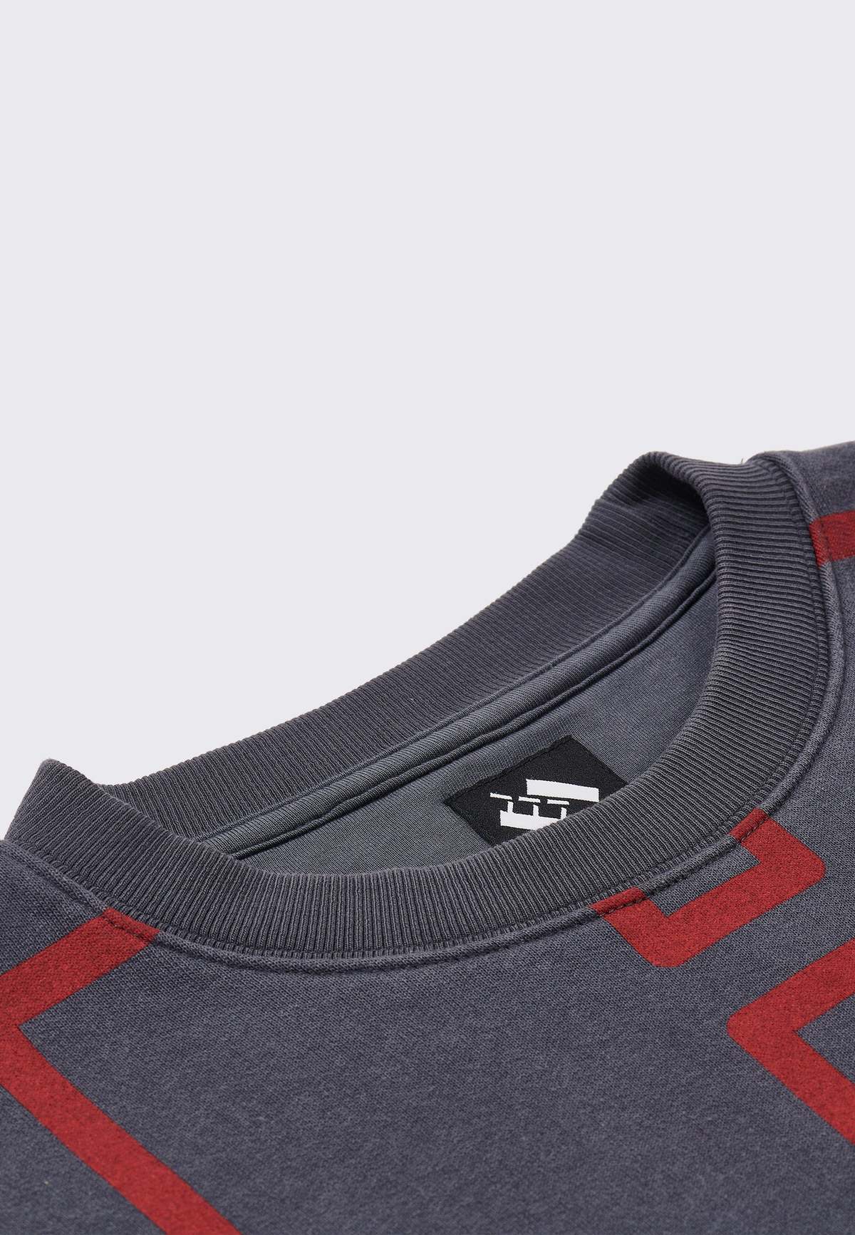 トップス THE TRILOGY TAPES Over Dye Pulse Crew The Trilogy Tapes Over Dye Pulse Crewneck Sweatshirt - Black