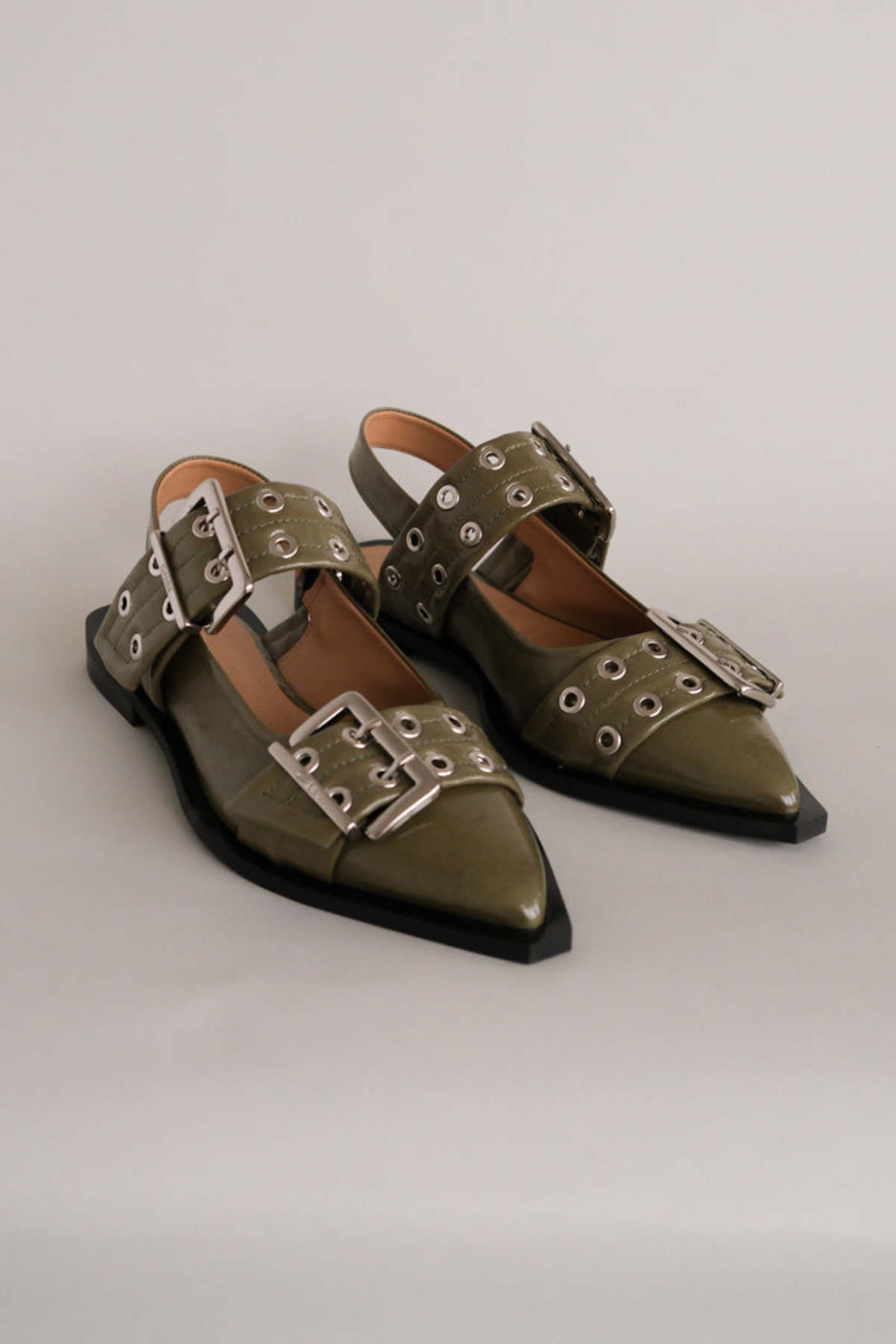 Ganni-CHUNKY-BUCKLE-BALLERINA-