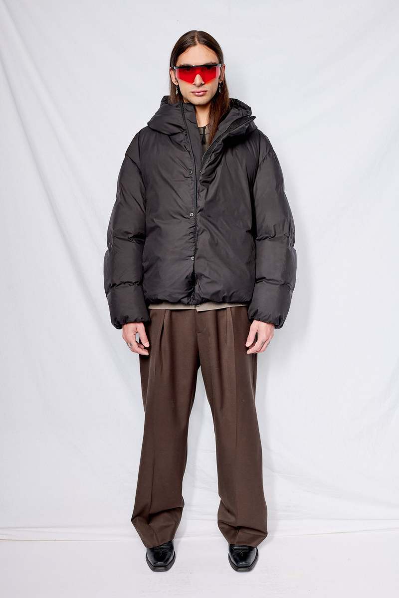 AMOMENTO Bedding Short Down Puffer - Black | Garmentory