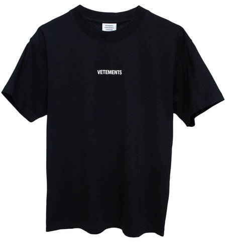 人気★関税込【VETEMENTS】 ピラミッドロゴ TシャツBlack Vetements Men's Pyramid Logo T-Shirt in Black Vetements
