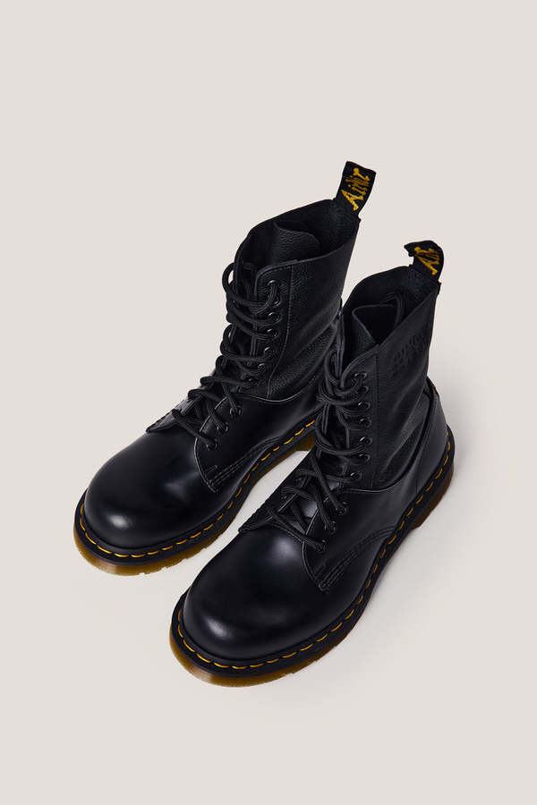 MM6 Maison Margiela x Dr Martens Boots - Black | Garmentory