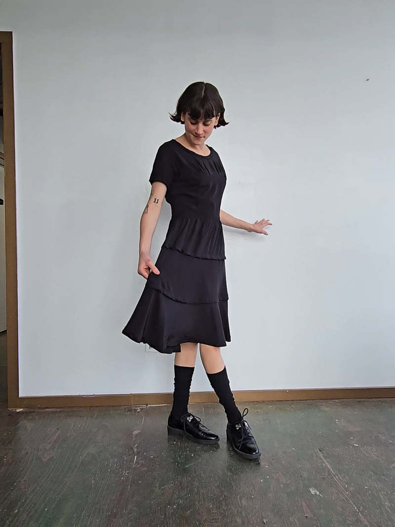 スカート MiuMiu Black stretch silk skirt (MG2247SOOO15AQ F0002) Yves Saint Laurent Silk satin maxi skirt - Dresses & Skirts
