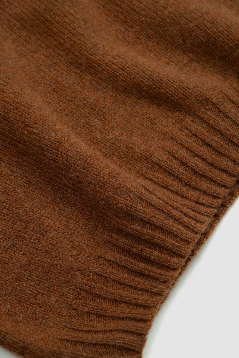 Harley of Scotland Henley Neck Closure Crew Sweater - Pecan