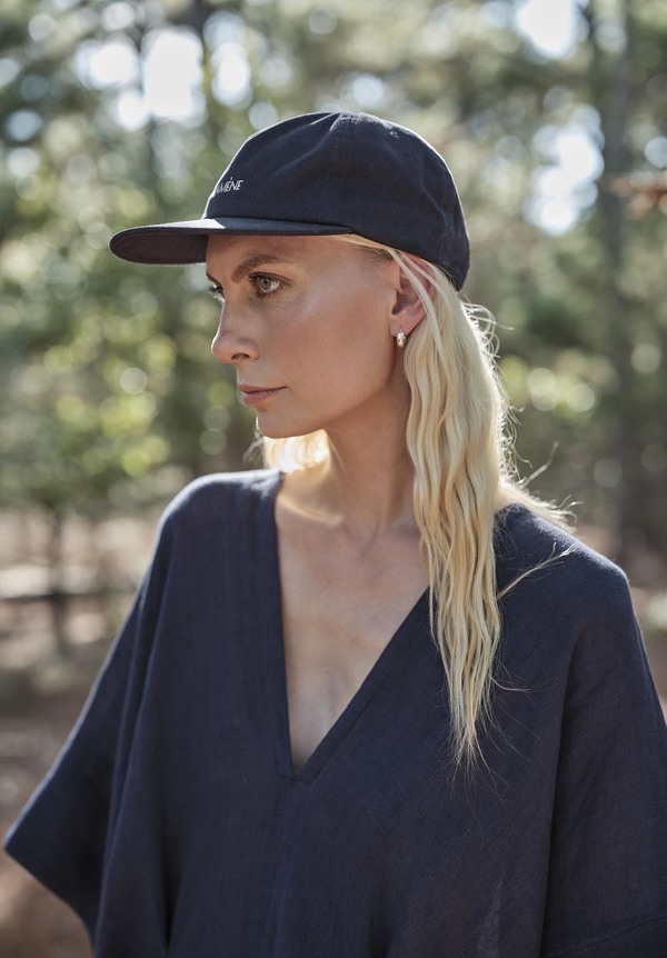 MAMNE Logo Cap - Navy