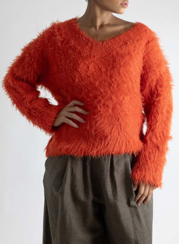 LOOK V-Neck Fuzzy Sweater - Flame