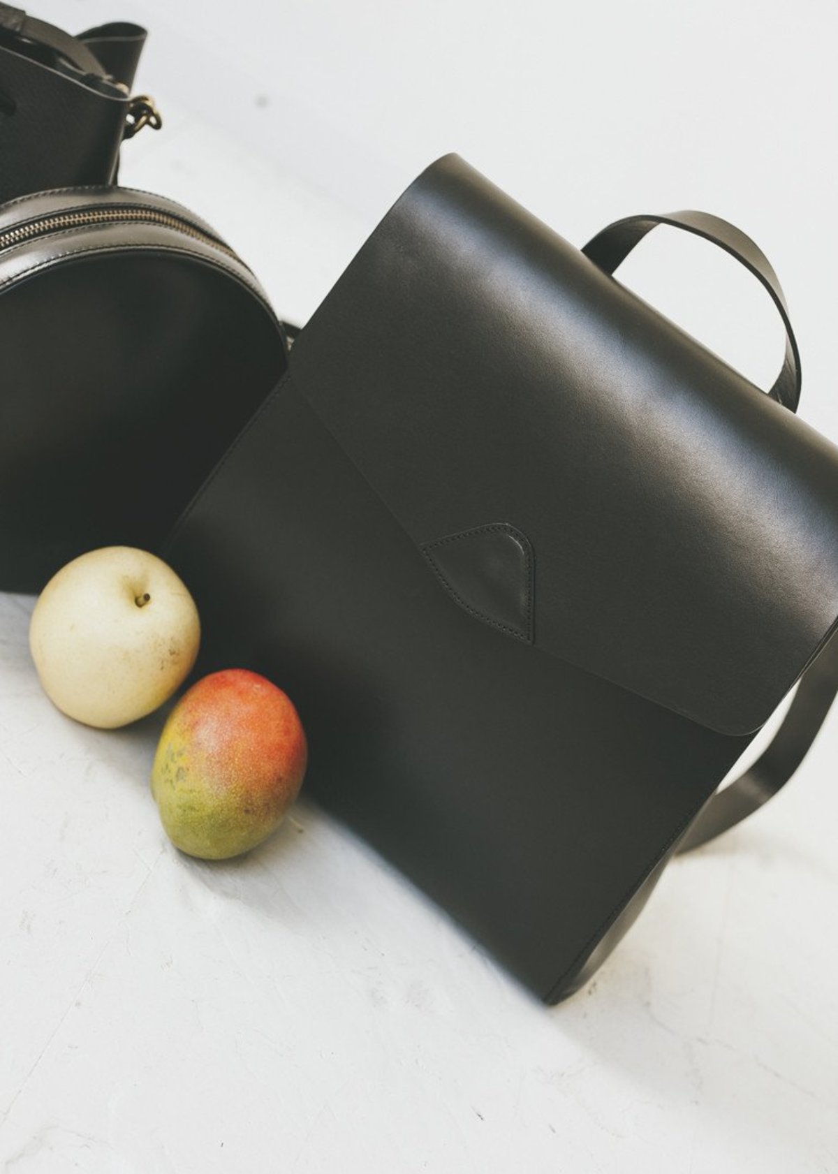 Black Leather Women’s Backpack - Macta Vere Verto The Verona Vegan Vachetta Leather Backpack- Black main image 3