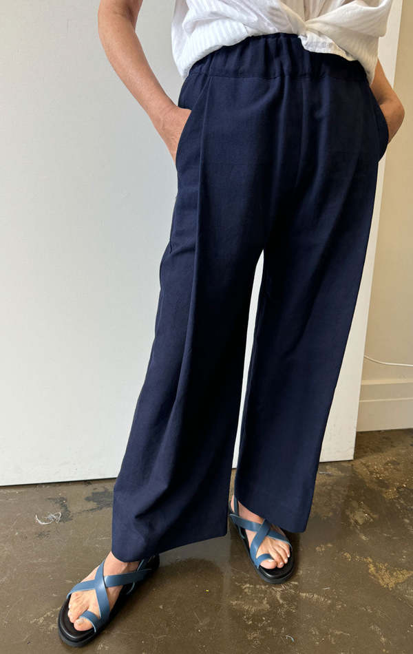 Two Pleated Khadi Pant - Navy