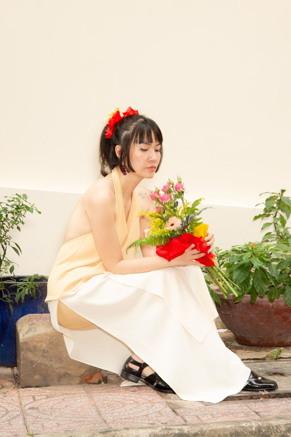 KAAREM Rhythm Halter Áo Dài Two-Piece Dress