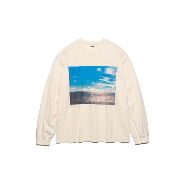 新品 nanamica OOAL L/S Photo Print Tee EC nanamica OOAL Photo Print T-Shirt Ecru – LESS 17