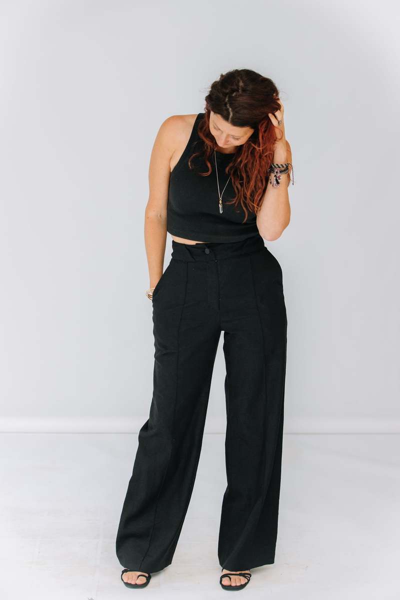Jean Jones Elizabeth Cropped Tank Jean Jones Elizabeth Cropped Tank