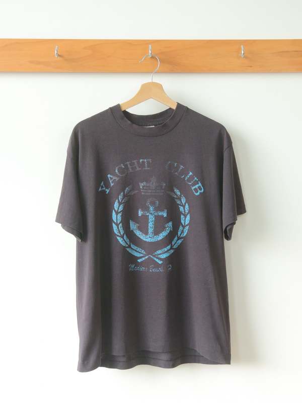 Best Regards - Vintage Essentials 90s Faded Yacht Club Tee - Black