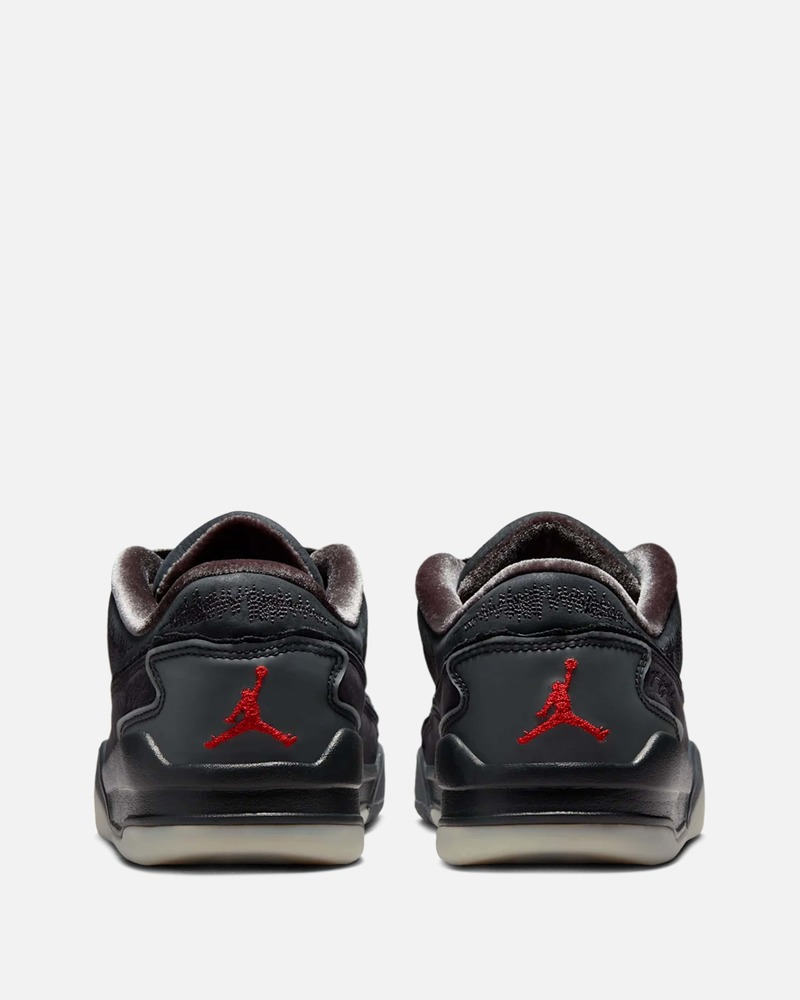 Jordan Women's Who Decides War Flight Court Sneaker - Bred