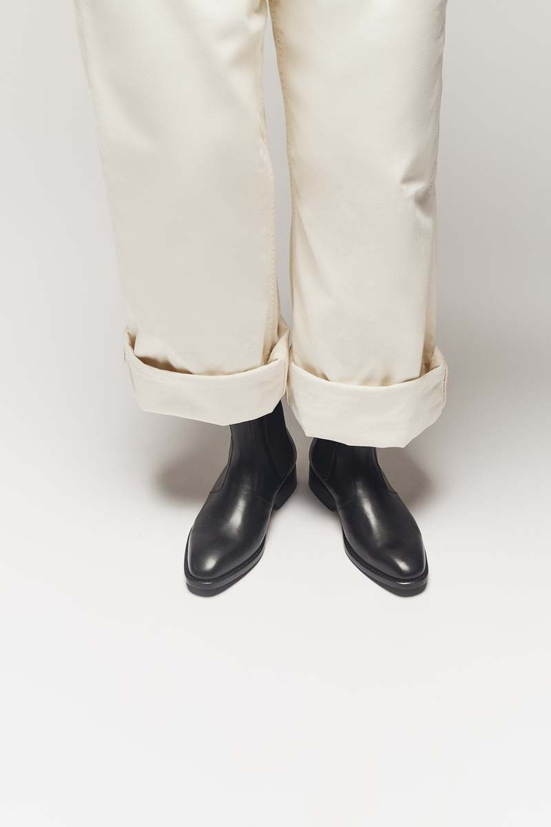 SAJA Chelsea Boots - Black