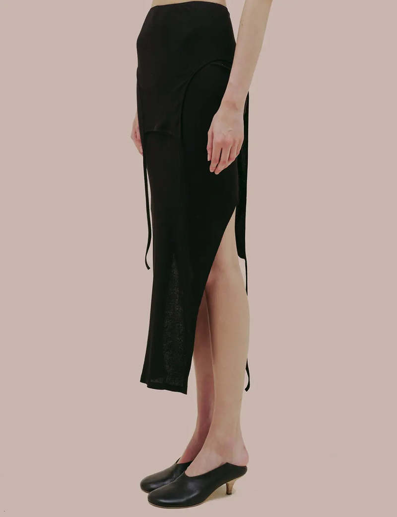 【関税込み】Eckhaus Latta ブラック Flip ミディアムスカート ECKHAUS LATTA Flip Skirt - Asphalt | Garmentory