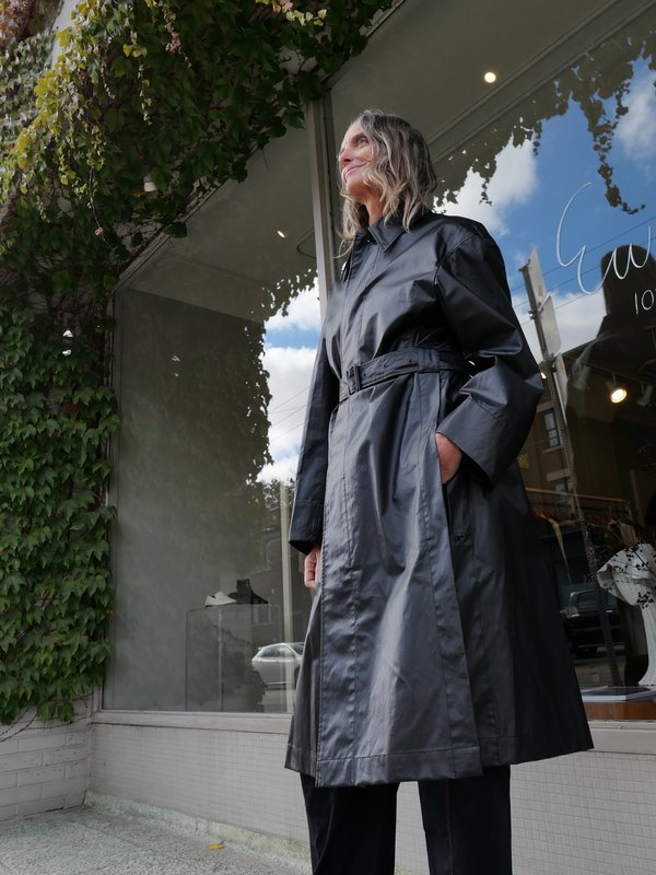 LEMAIRE BELTED RAINCOAT - ASH BLACK | Garmentory