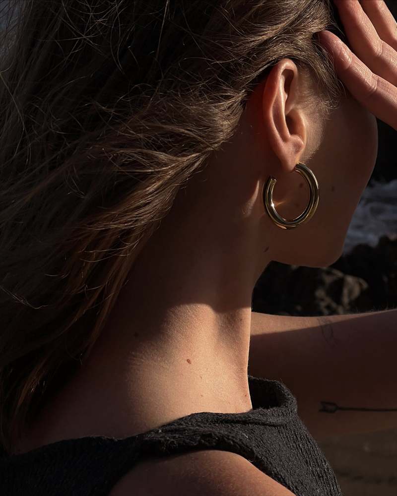 LAURA LOMBARDI MINI HOOP ピアス BRASS 真鍮 LAURA LOMBARDI】ミニカーブフープピアス MINI CURVE EARRINGS