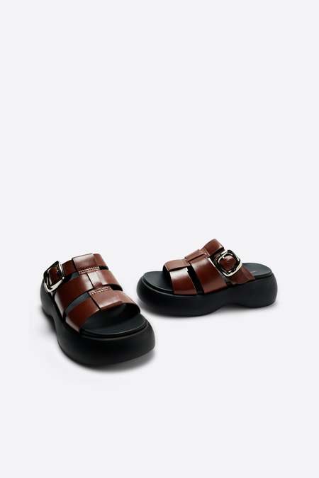 サンダル Vetements Black rubber slippers Vetements-Logo-Flip-Flops---