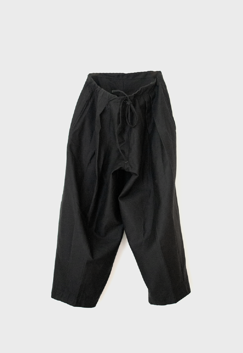 Many Rhizomes Puffy Pleated Pants - Black