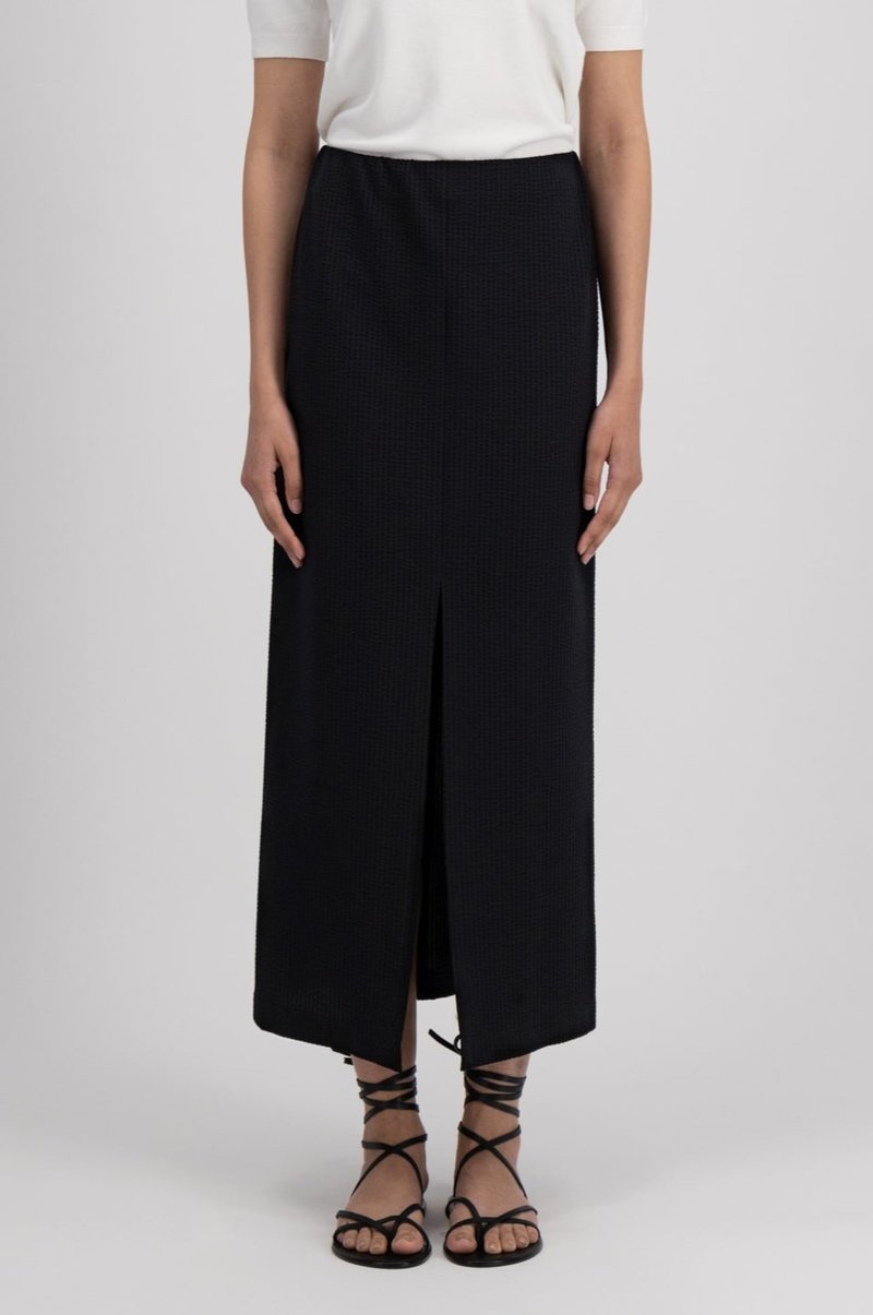 Harris Wharf London Seersucker Skirt - Black