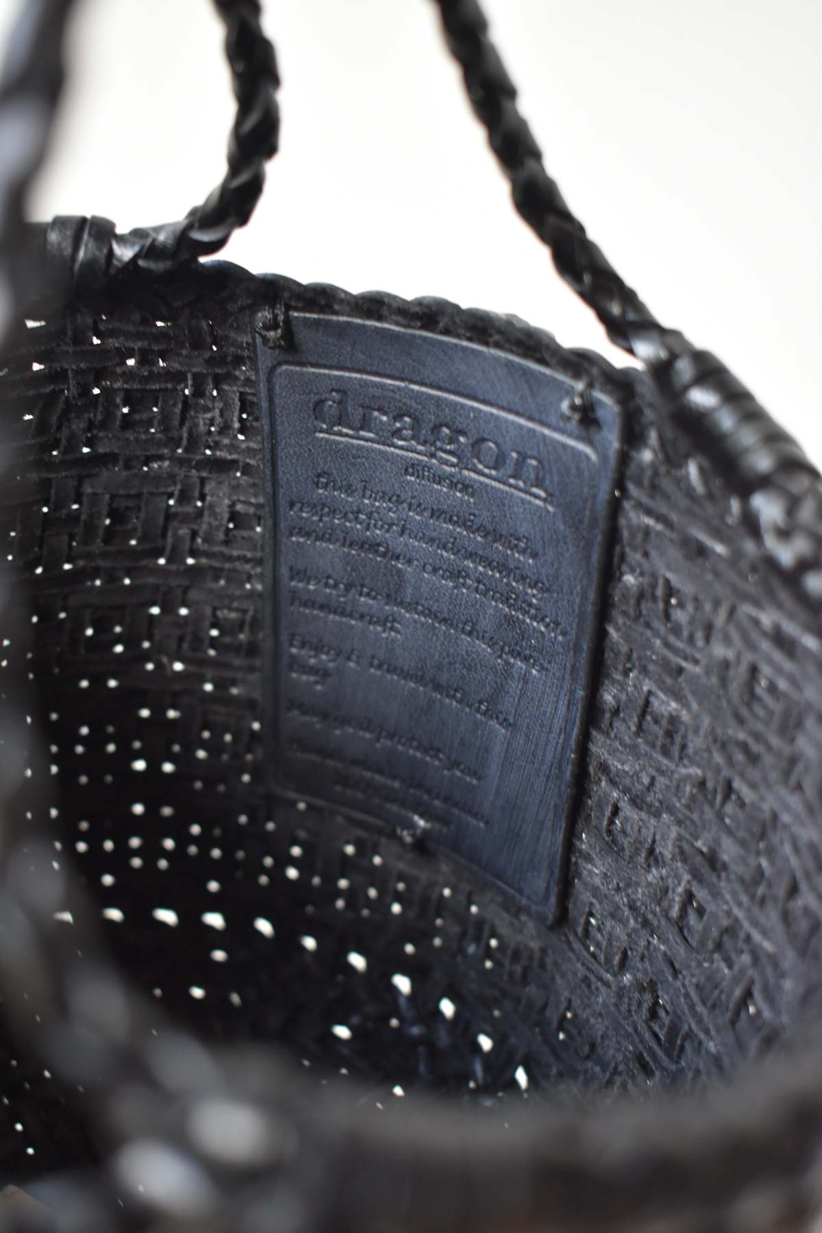 ショルダーバッグ・ポシェット DRAGON DIFFUSION Women Shoulder Bags 8022 BLACK Black Dragon Diffusion - Sacoche Covert Foil