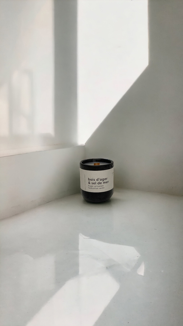 ESSER STUDIO Candle - Agarwood and Seasalt