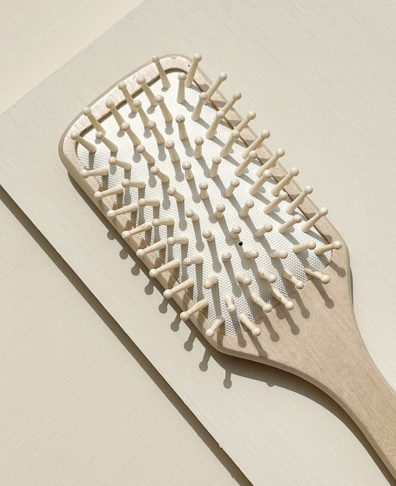 Karst Bamboo Paddle Brush - Cream Karst Bamboo Paddle Brush - Cream
