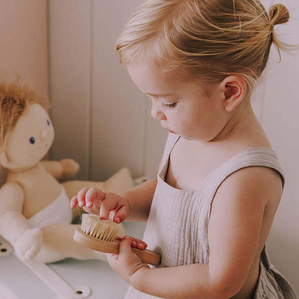 Olli Ella Dinkum Doll Accessories - Brush + Rainbow Blanket Set
