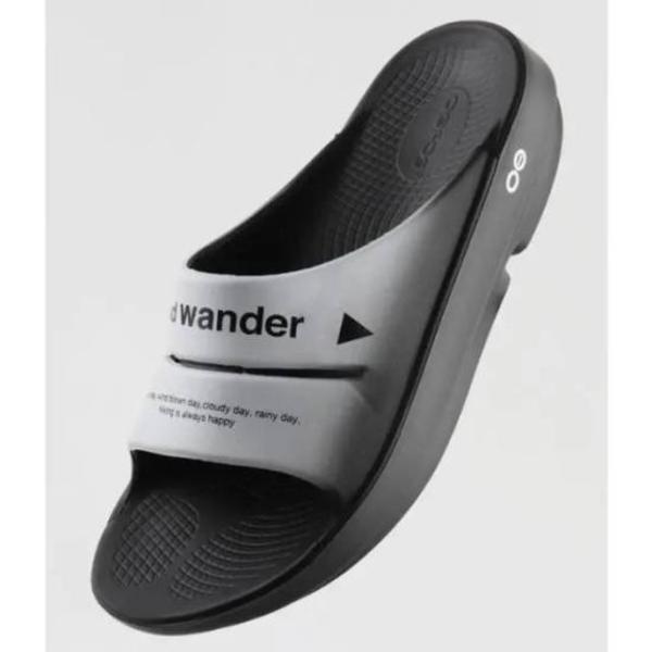 and wander Mule/Slippers - Black