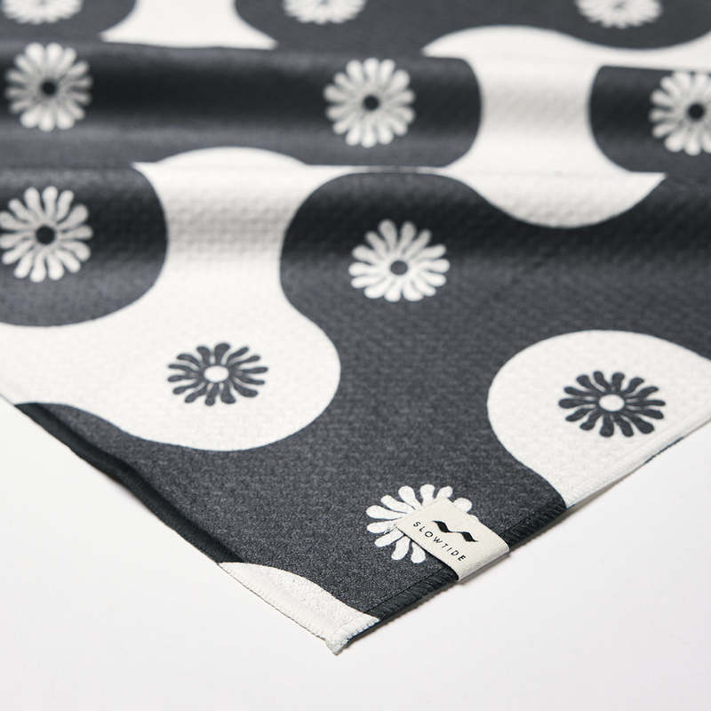 Slowtide Botanical Waves Quick-Dry Kitchen Towel Slowtide Botanical Waves Quick-Dry Kitchen Towel