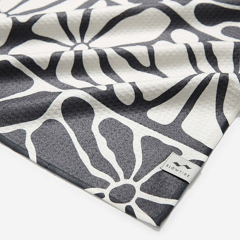 Slowtide Ciao Zen Quick-Dry Kitchen Towel - Black Slowtide Ciao Zen Quick-Dry Kitchen Towel - Black