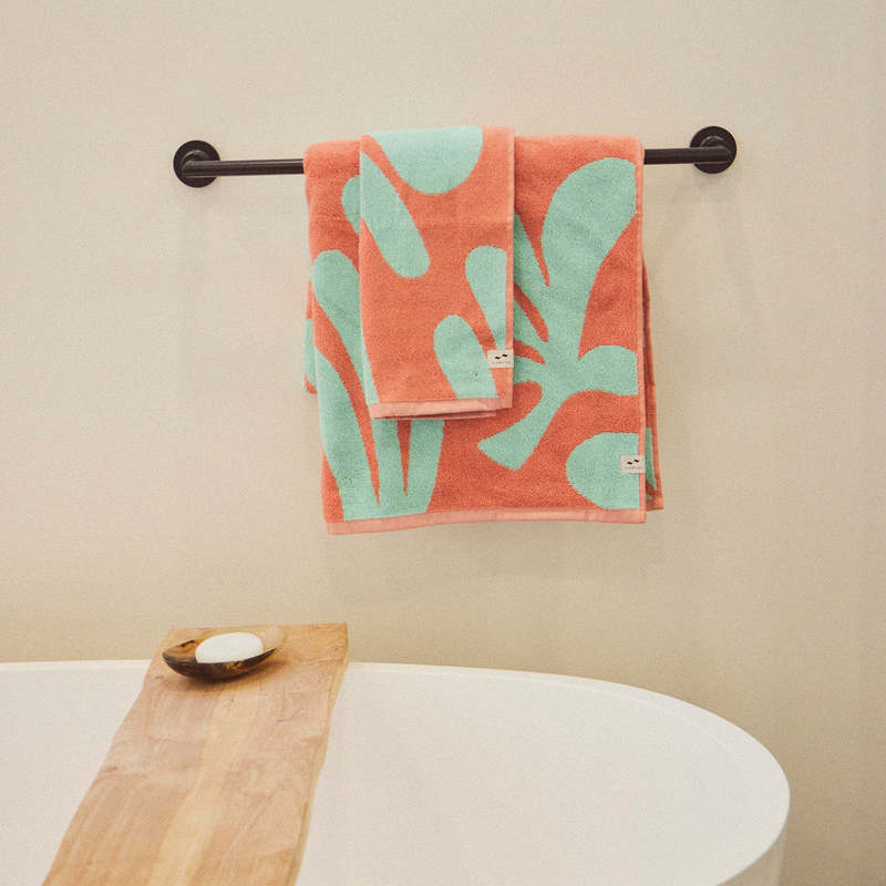 Slowtide Kingston Hand Towel - Pink