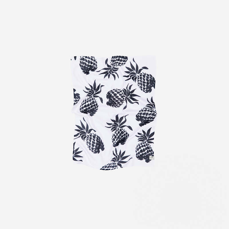 Slowtide Pineapps Quick-Dry Kitchen Towel Slowtide Pineapps Quick-Dry Kitchen Towel
