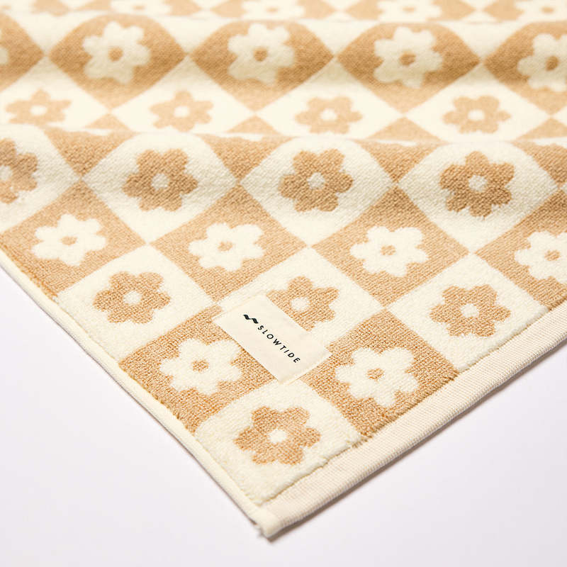 Slowtide Gigi Bath Towel - Sandstone