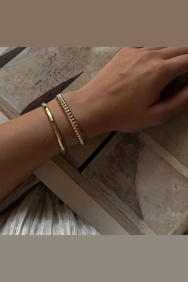 Lola Tate Dome Bangle - Gold