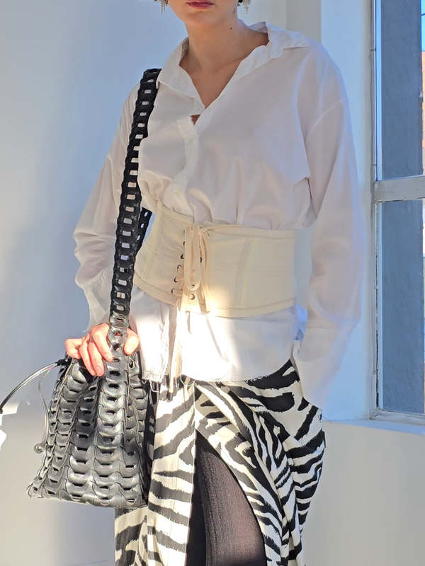 Cassie Chain Link Bucket Bag Tan